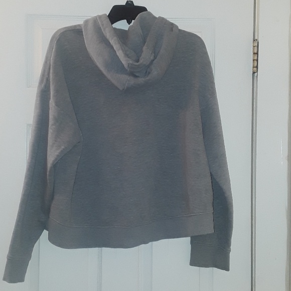H&M gray comfortable long sleeve hoodie no offer - Picture 3 of 3